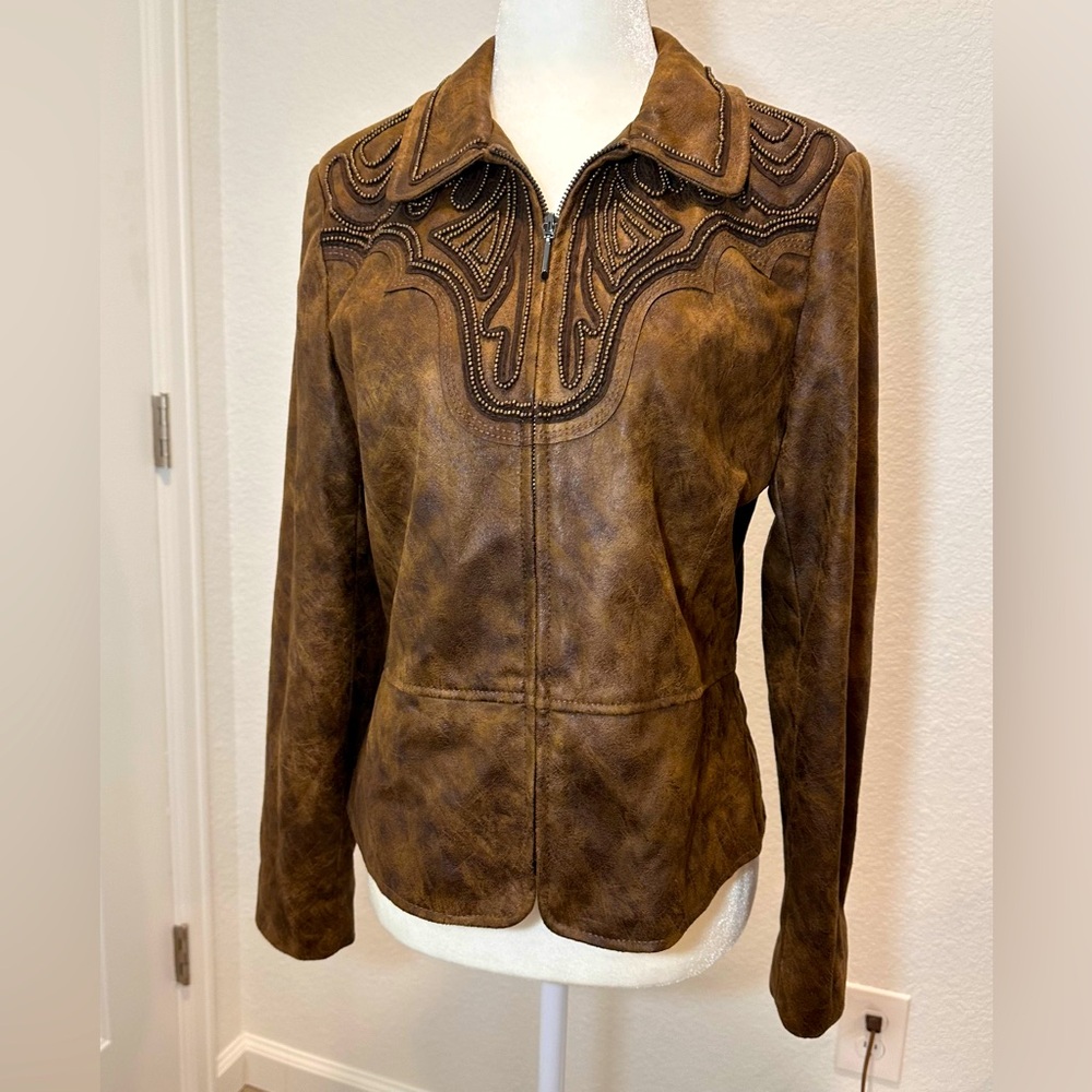 Western style faux leather jacket brown w beads and zipper size small to medium
